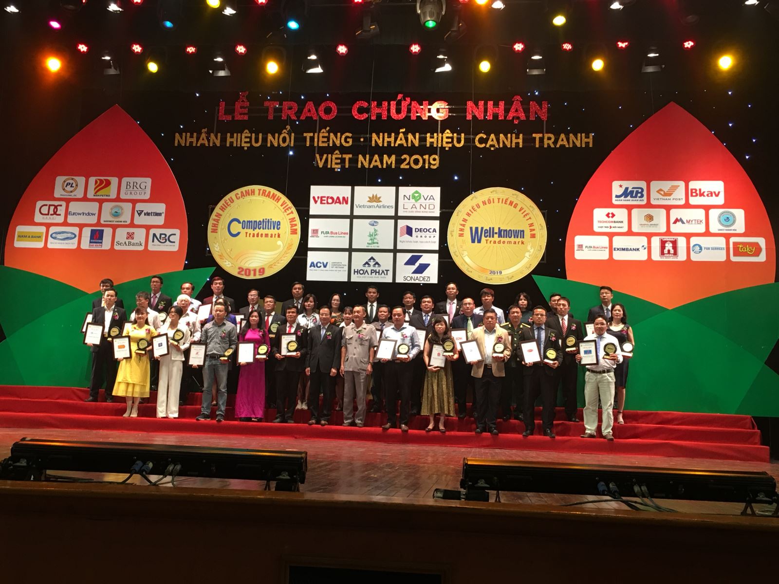 Lễ trao Chứng nhận Nhãn hiệu Nổi tiếng - Nhãn hiệu Cạnh tranh Việt Nam năm 2019